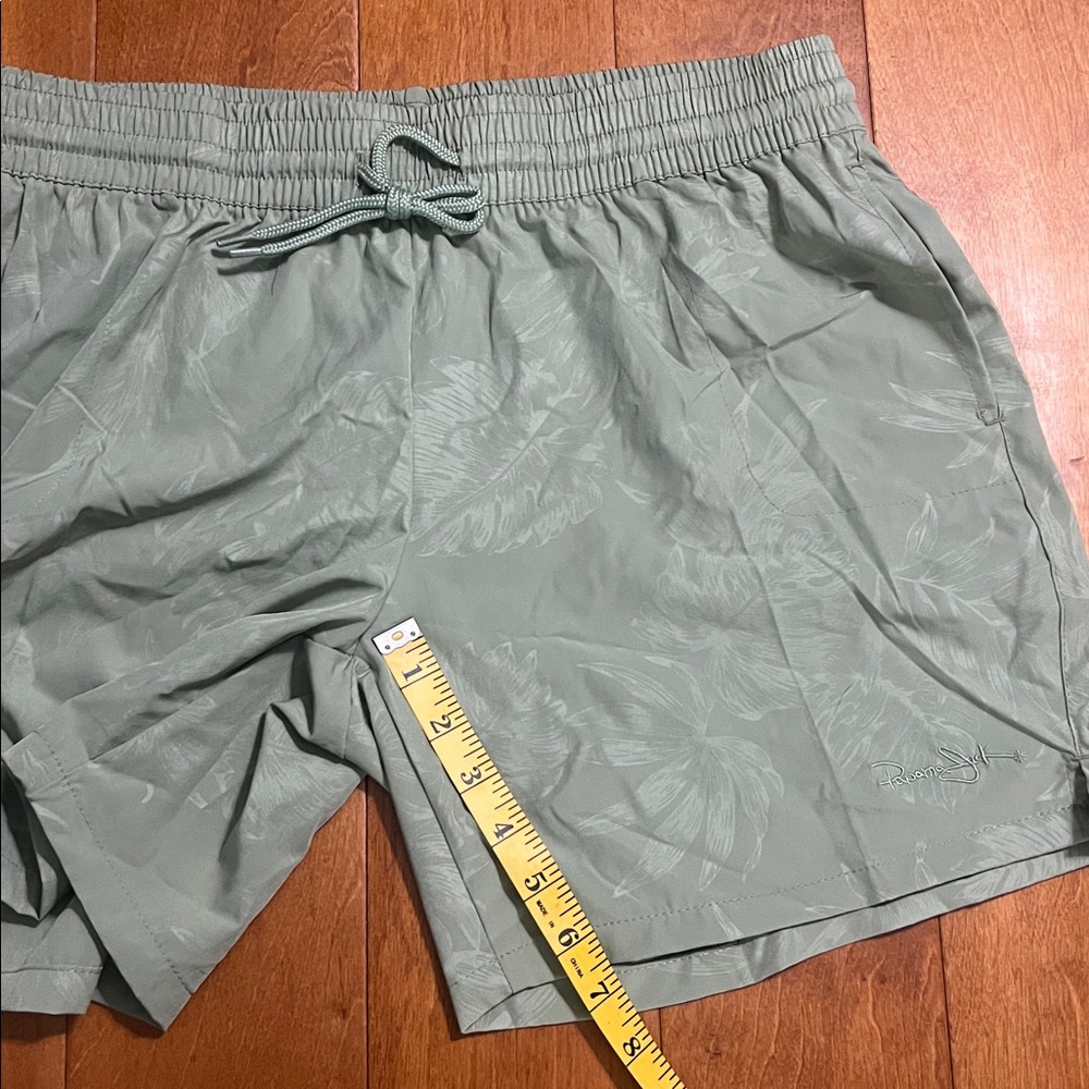 Panama Jack Men’s Athletic Shorts Size Large Sage Green Tropical Print Pockets - Picture 7 of 9